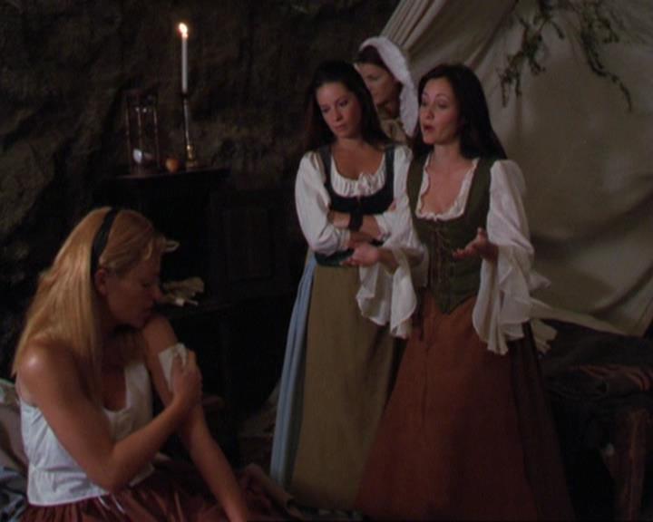 Charmed-Online_dot_net-3x04AllHalliwellsEve0963.jpg