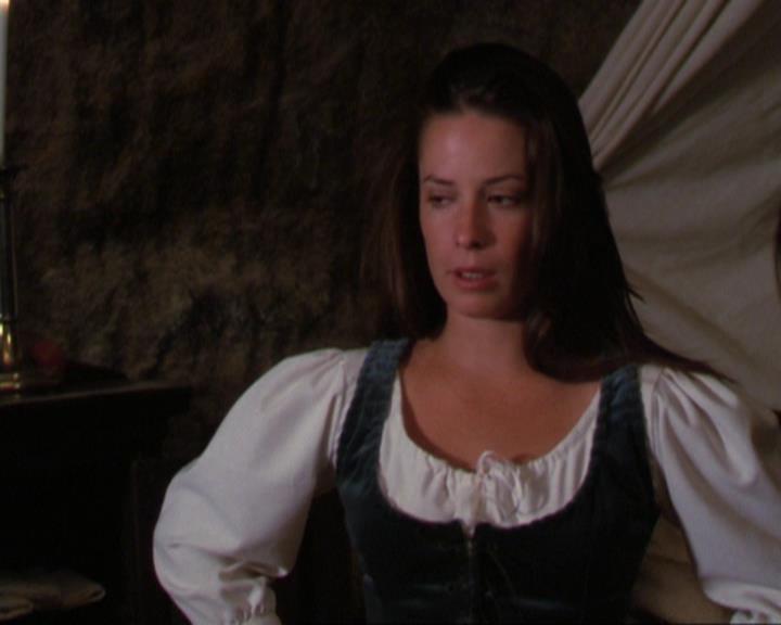 Charmed-Online_dot_net-3x04AllHalliwellsEve0980.jpg