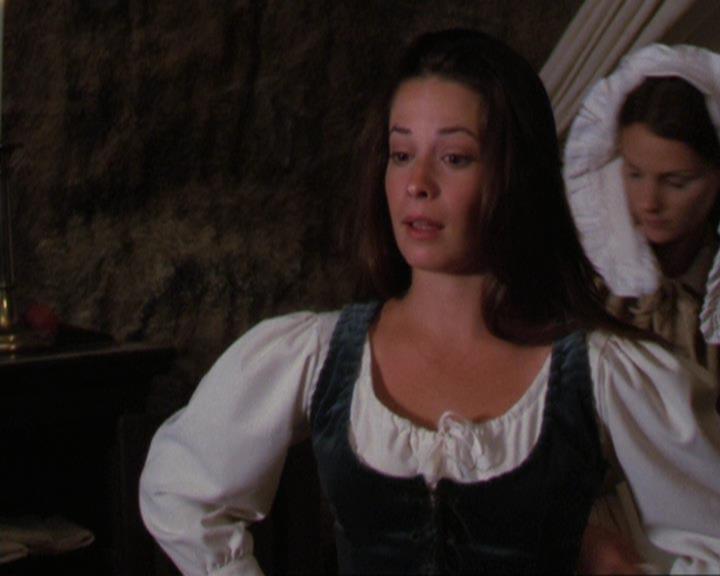 Charmed-Online_dot_net-3x04AllHalliwellsEve0981.jpg