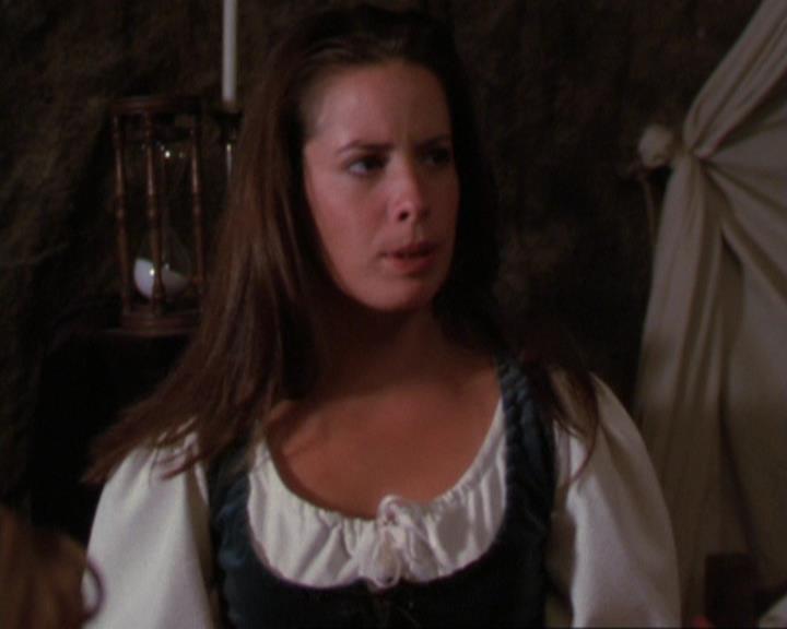 Charmed-Online_dot_net-3x04AllHalliwellsEve1016.jpg Charmed-Online_dot_net-3x04AllHalliwellsEve1016.jpg