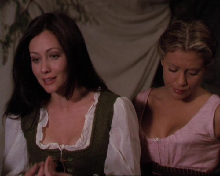 Charmed-Online_dot_net-3x04AllHalliwellsEve1034.jpg Charmed-Online_dot_net-3x04AllHalliwellsEve1034.jpg