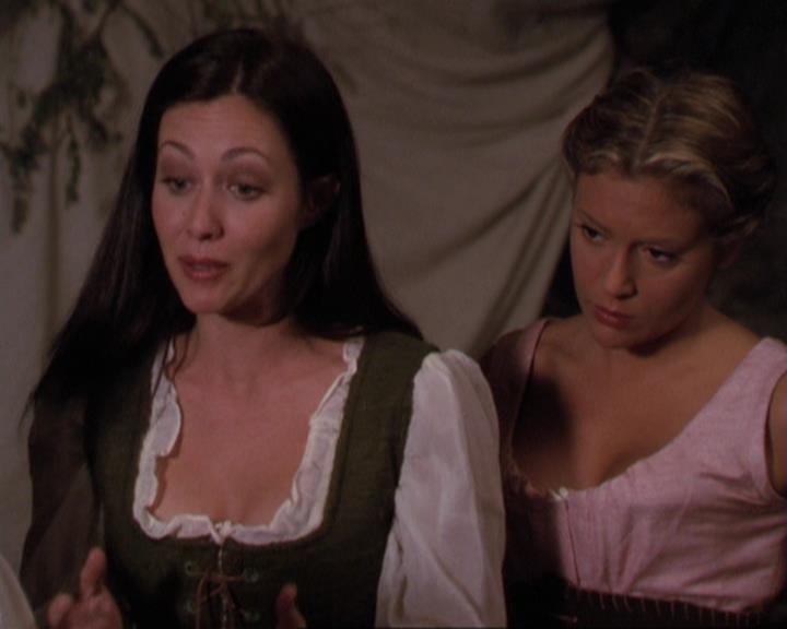 Charmed-Online_dot_net-3x04AllHalliwellsEve1037.jpg