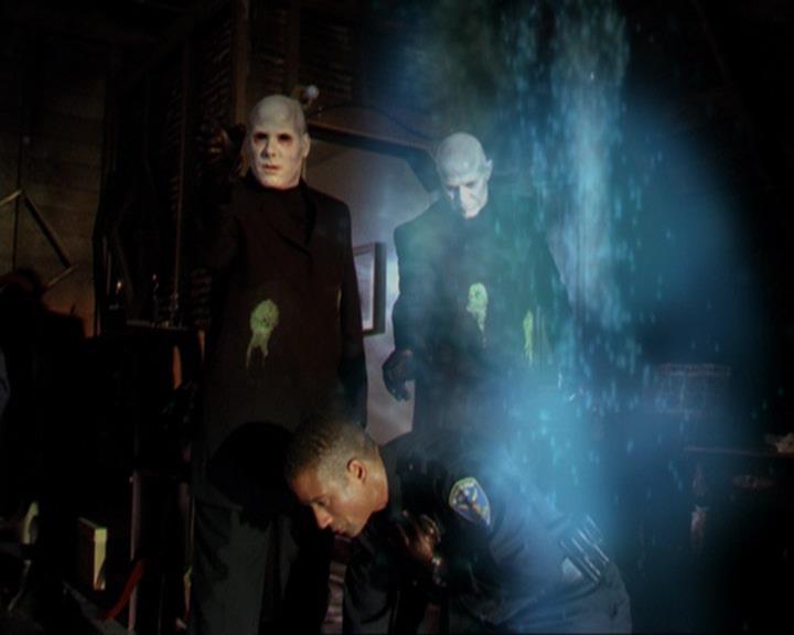 Charmed-Online_dot_net-3x04AllHalliwellsEve1107.jpg Charmed-Online_dot_net-3x04AllHalliwellsEve1107.jpg