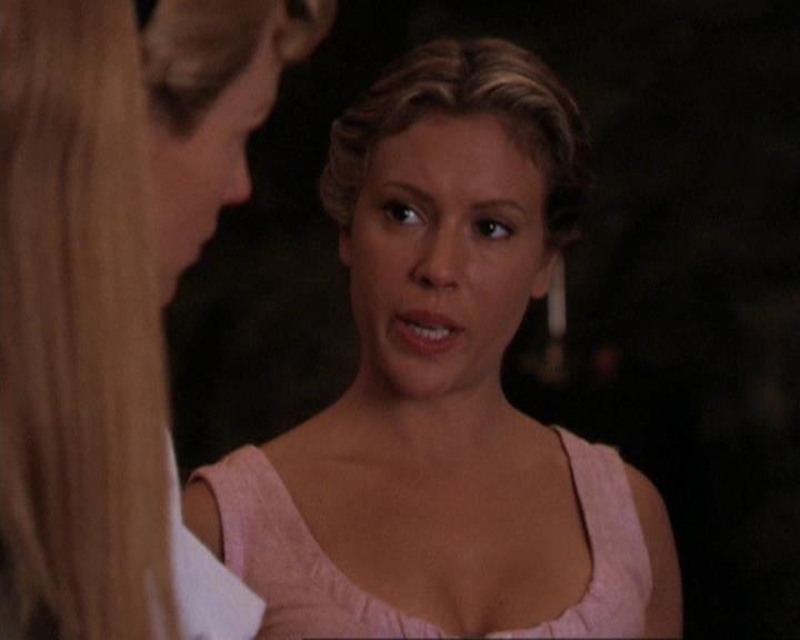 Charmed-Online_dot_net-3x04AllHalliwellsEve1235.jpg