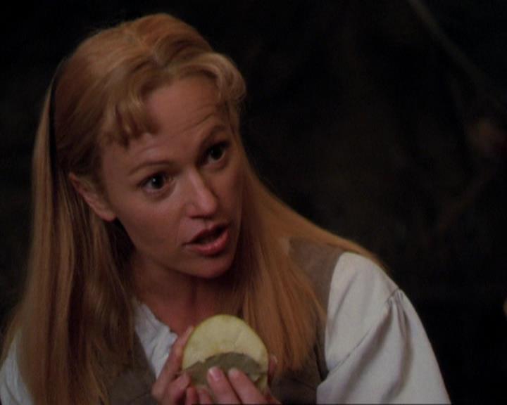 Charmed-Online_dot_net-3x04AllHalliwellsEve1265.jpg Charmed-Online_dot_net-3x04AllHalliwellsEve1265.jpg