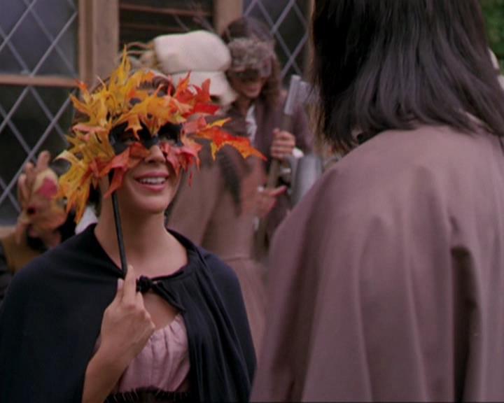 Charmed-Online_dot_net-3x04AllHalliwellsEve1409.jpg Charmed-Online_dot_net-3x04AllHalliwellsEve1409.jpg