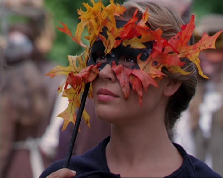 Charmed-Online_dot_net-3x04AllHalliwellsEve1420.jpg