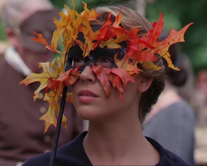 Charmed-Online_dot_net-3x04AllHalliwellsEve1450.jpg