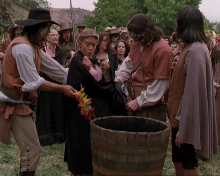 Charmed-Online_dot_net-3x04AllHalliwellsEve1474.jpg