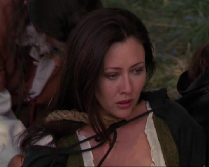 Charmed-Online_dot_net-3x04AllHalliwellsEve1570.jpg