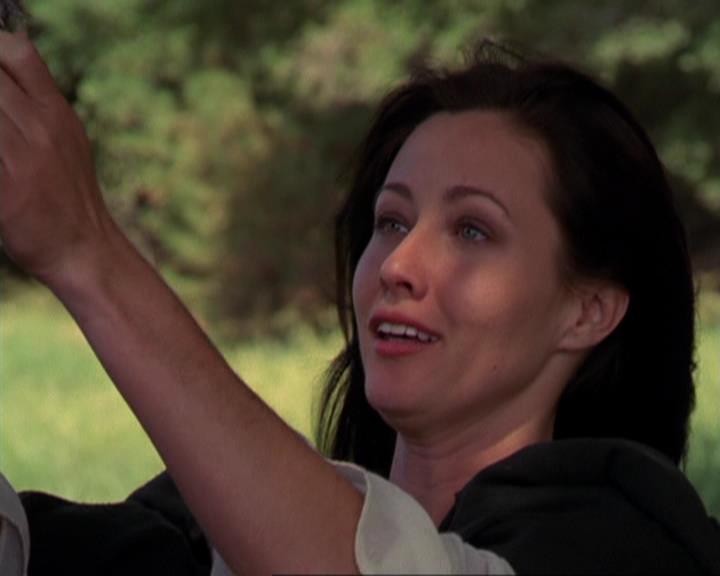 Charmed-Online_dot_net-3x04AllHalliwellsEve1586.jpg