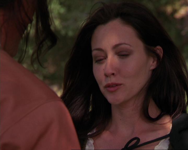 Charmed-Online_dot_net-3x04AllHalliwellsEve1618.jpg Charmed-Online_dot_net-3x04AllHalliwellsEve1618.jpg