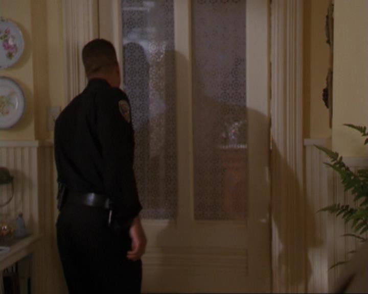 Charmed-Online_dot_net-3x04AllHalliwellsEve1703.jpg Charmed-Online_dot_net-3x04AllHalliwellsEve1703.jpg