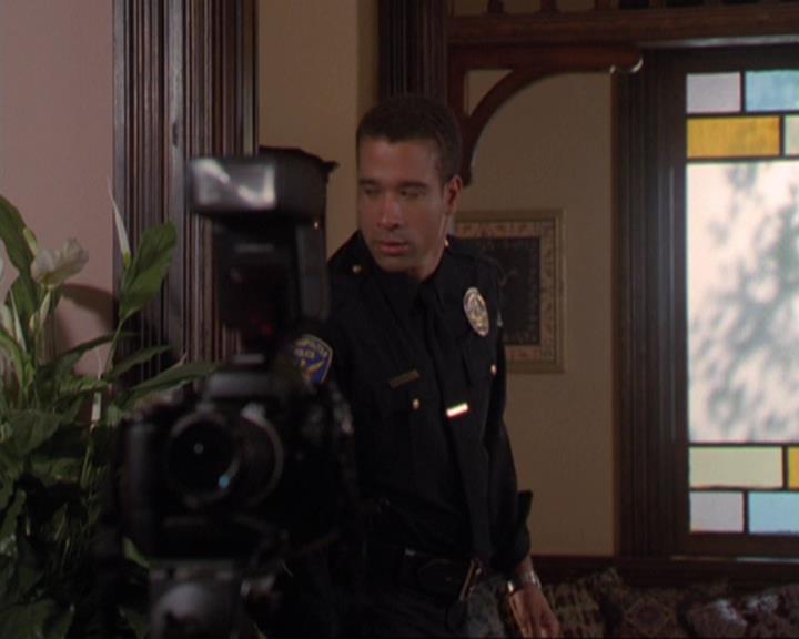 Charmed-Online_dot_net-3x04AllHalliwellsEve1718.jpg Charmed-Online_dot_net-3x04AllHalliwellsEve1718.jpg