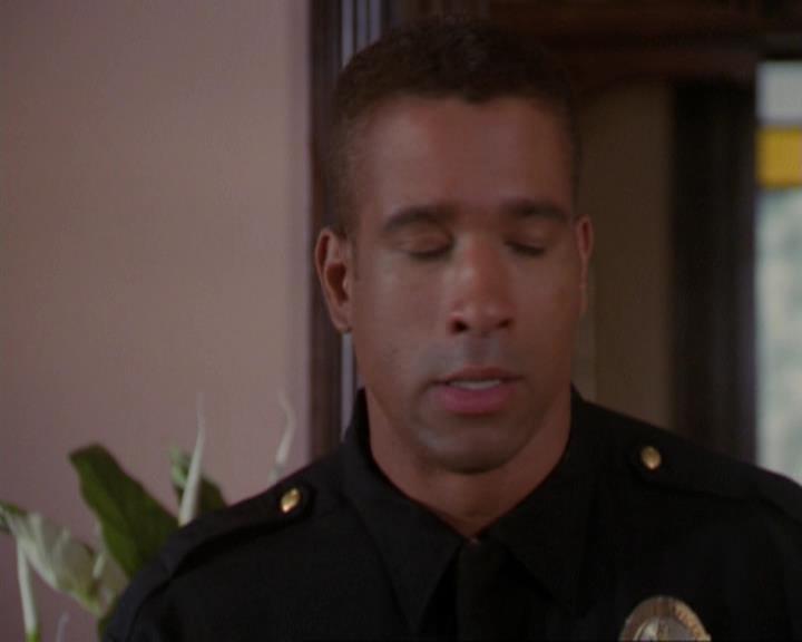 Charmed-Online_dot_net-3x04AllHalliwellsEve1727.jpg Charmed-Online_dot_net-3x04AllHalliwellsEve1727.jpg