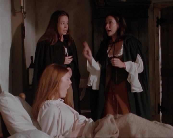 Charmed-Online_dot_net-3x04AllHalliwellsEve1847.jpg