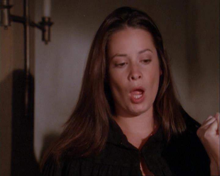 Charmed-Online_dot_net-3x04AllHalliwellsEve1849.jpg Charmed-Online_dot_net-3x04AllHalliwellsEve1849.jpg