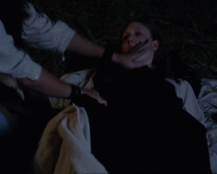 Charmed-Online_dot_net-3x04AllHalliwellsEve1918.jpg Charmed-Online_dot_net-3x04AllHalliwellsEve1918.jpg