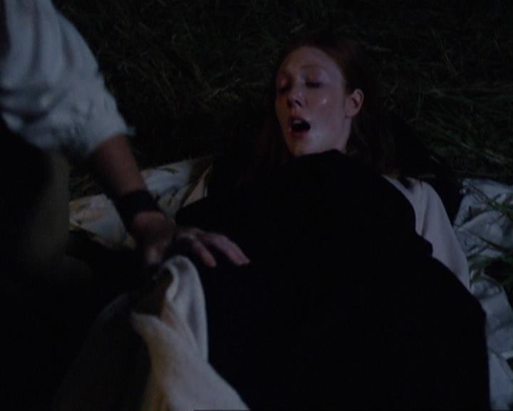 Charmed-Online_dot_net-3x04AllHalliwellsEve1919.jpg Charmed-Online_dot_net-3x04AllHalliwellsEve1919.jpg