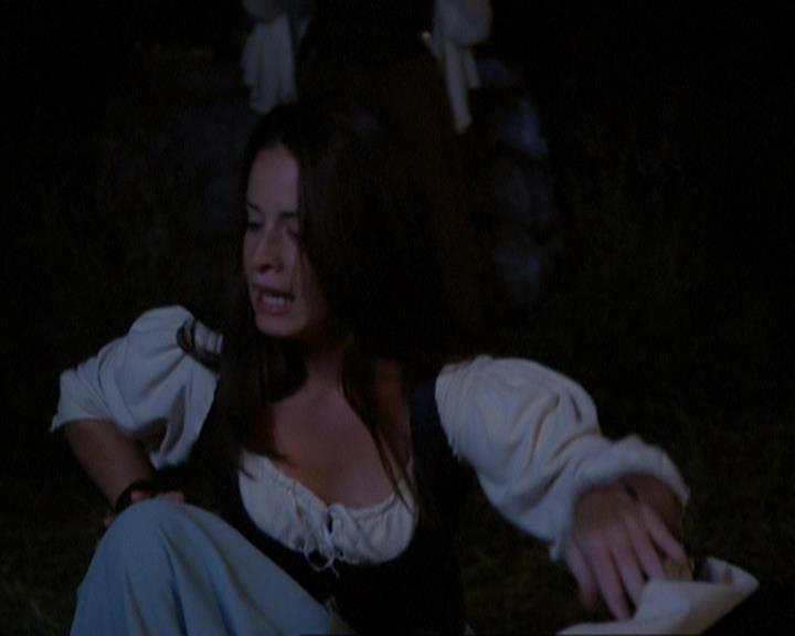 Charmed-Online_dot_net-3x04AllHalliwellsEve1983.jpg Charmed-Online_dot_net-3x04AllHalliwellsEve1983.jpg