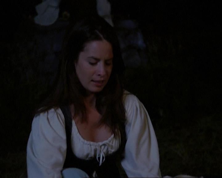 Charmed-Online_dot_net-3x04AllHalliwellsEve1991.jpg Charmed-Online_dot_net-3x04AllHalliwellsEve1991.jpg