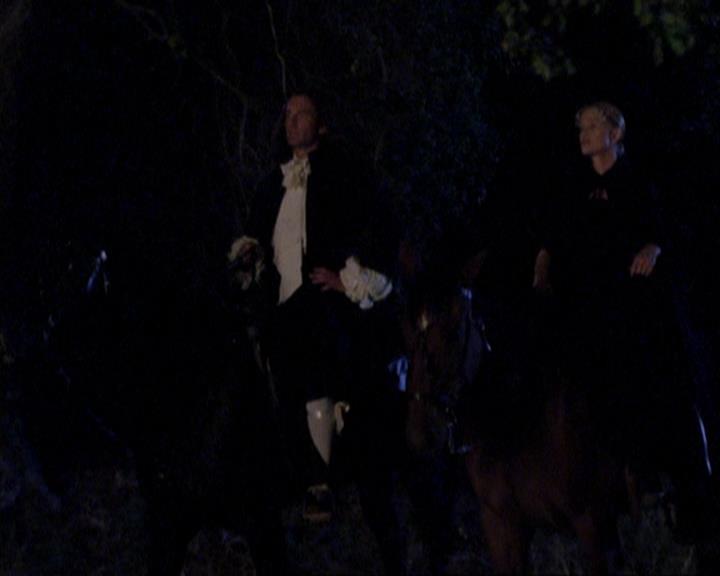 Charmed-Online_dot_net-3x04AllHalliwellsEve2010.jpg Charmed-Online_dot_net-3x04AllHalliwellsEve2010.jpg