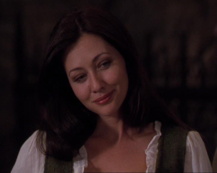 Charmed-Online_dot_net-3x04AllHalliwellsEve2183.jpg Charmed-Online_dot_net-3x04AllHalliwellsEve2183.jpg