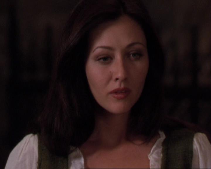 Charmed-Online_dot_net-3x04AllHalliwellsEve2191.jpg Charmed-Online_dot_net-3x04AllHalliwellsEve2191.jpg