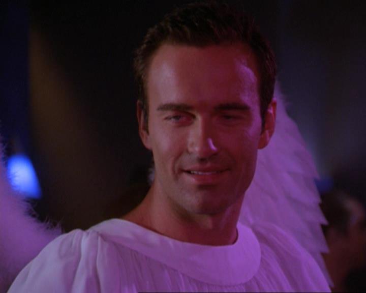 Charmed-Online_dot_net-3x04AllHalliwellsEve2429.jpg Charmed-Online_dot_net-3x04AllHalliwellsEve2429.jpg