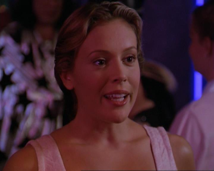 Charmed-Online_dot_net-3x04AllHalliwellsEve2434.jpg Charmed-Online_dot_net-3x04AllHalliwellsEve2434.jpg