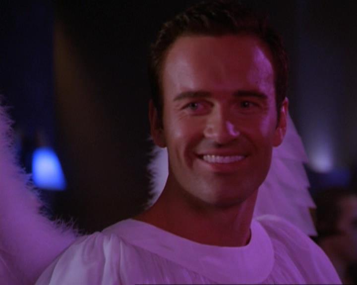 Charmed-Online_dot_net-3x04AllHalliwellsEve2442.jpg Charmed-Online_dot_net-3x04AllHalliwellsEve2442.jpg