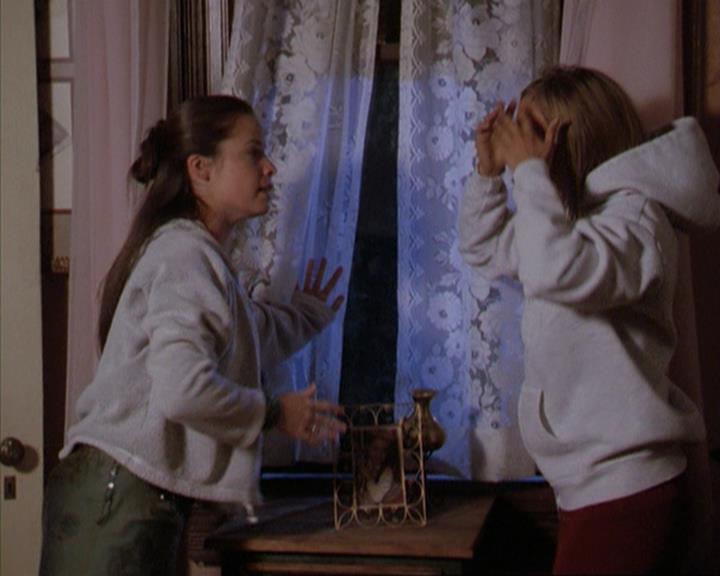 Charmed-Online-dot-net_305SightUnseen1621.jpg Charmed-Online-dot-net_305SightUnseen1621.jpg