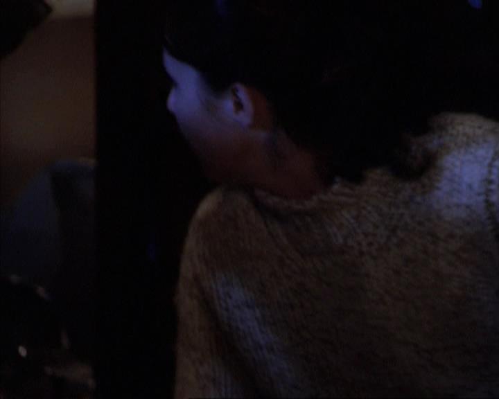 Charmed-Online-dot-net_305SightUnseen1679.jpg Charmed-Online-dot-net_305SightUnseen1679.jpg