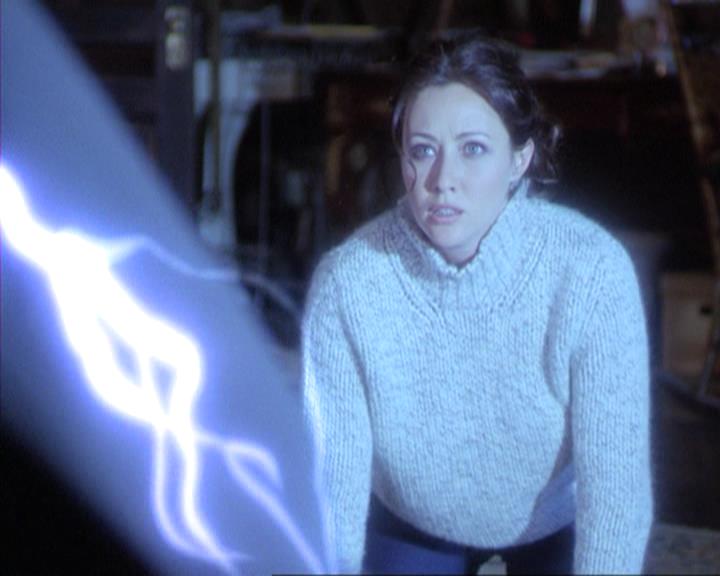 Charmed-Online-dot-net_305SightUnseen1701.jpg Charmed-Online-dot-net_305SightUnseen1701.jpg