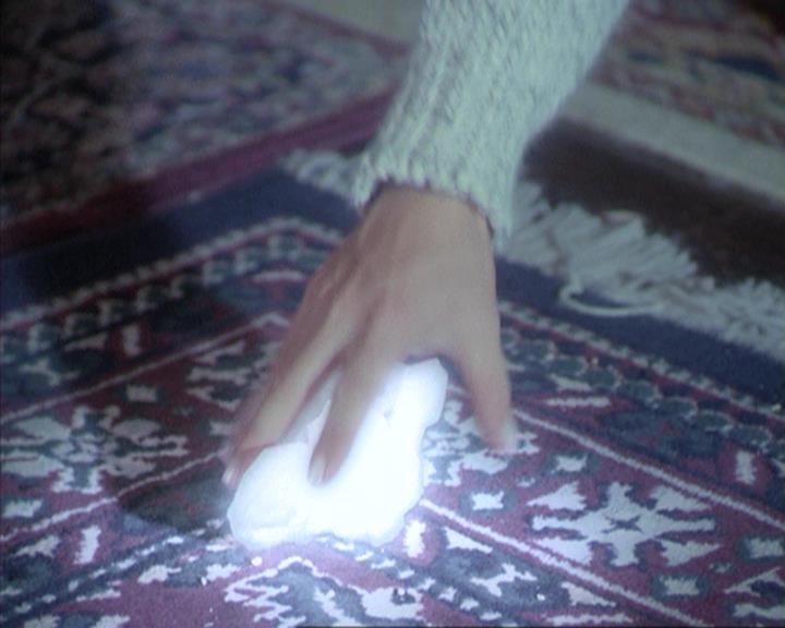 Charmed-Online-dot-net_305SightUnseen1702.jpg Charmed-Online-dot-net_305SightUnseen1702.jpg