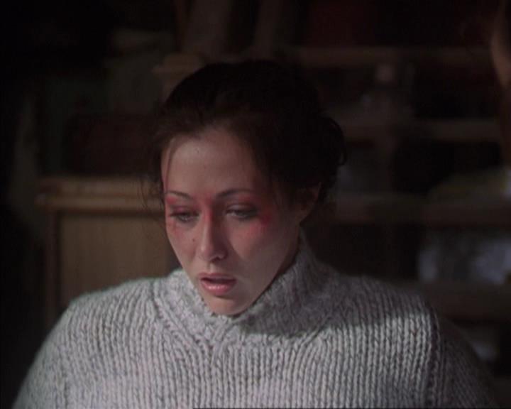 Charmed-Online-dot-net_305SightUnseen1986.jpg Charmed-Online-dot-net_305SightUnseen1986.jpg