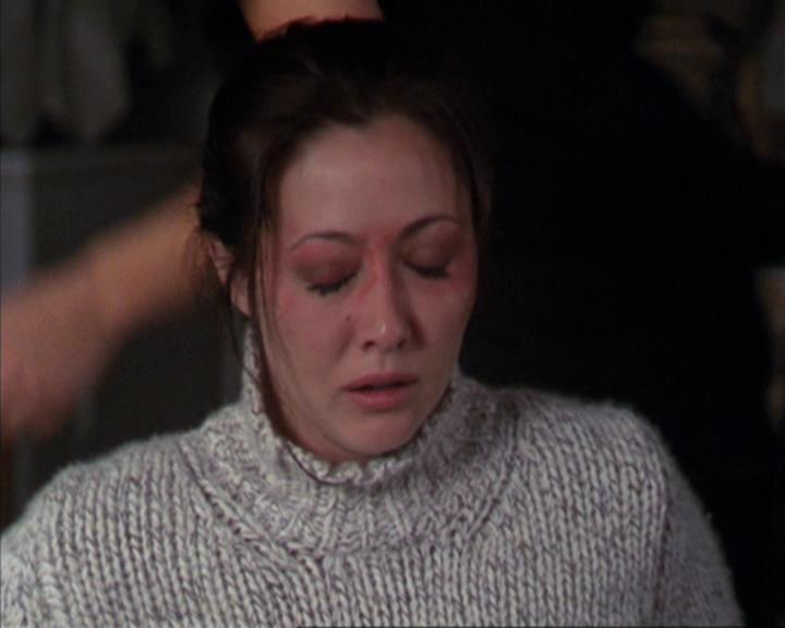 Charmed-Online-dot-net_305SightUnseen1989.jpg Charmed-Online-dot-net_305SightUnseen1989.jpg