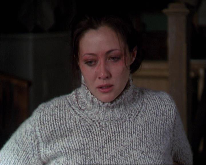 Charmed-Online-dot-net_305SightUnseen2035.jpg Charmed-Online-dot-net_305SightUnseen2035.jpg