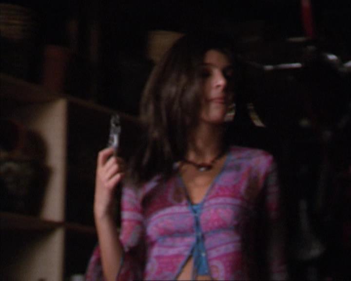 Charmed-Online-dot-net_305SightUnseen2049.jpg Charmed-Online-dot-net_305SightUnseen2049.jpg