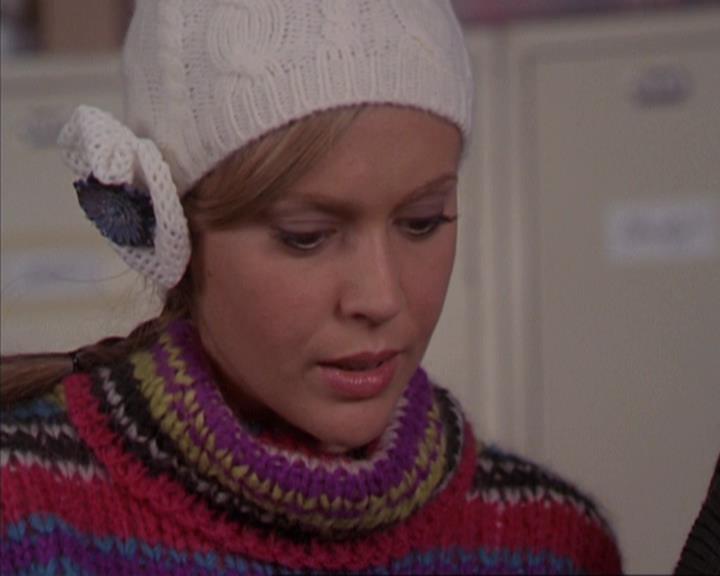 Charmed-Online-dot-net_305SightUnseen2138.jpg Charmed-Online-dot-net_305SightUnseen2138.jpg