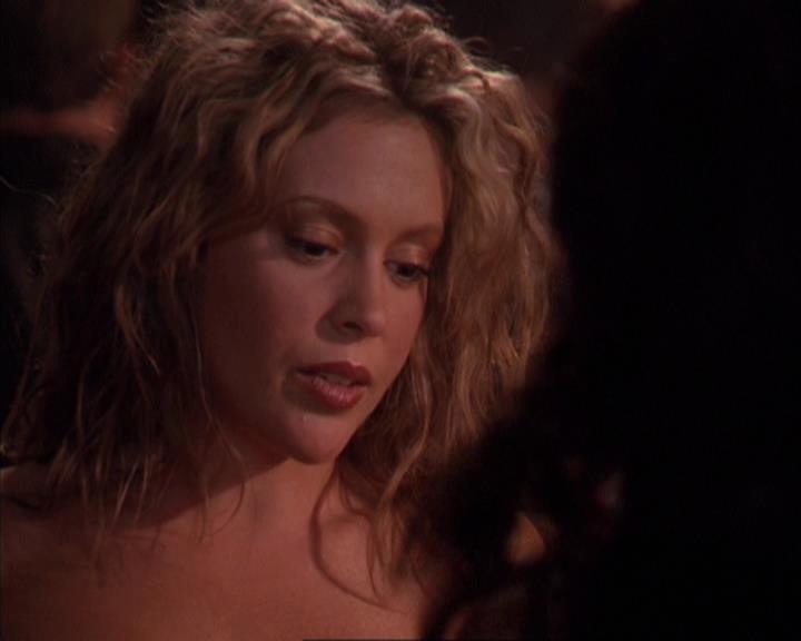 Charmed-Online-dot-net_305SightUnseen2301.jpg Charmed-Online-dot-net_305SightUnseen2301.jpg