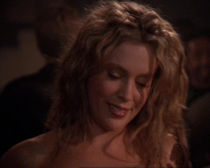 Charmed-Online-dot-net_305SightUnseen2316.jpg Charmed-Online-dot-net_305SightUnseen2316.jpg