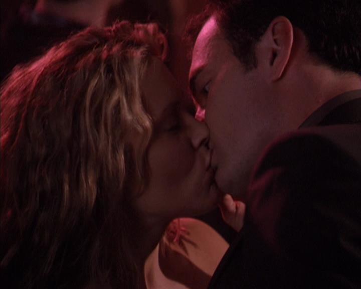 Charmed-Online-dot-net_305SightUnseen2387.jpg Charmed-Online-dot-net_305SightUnseen2387.jpg