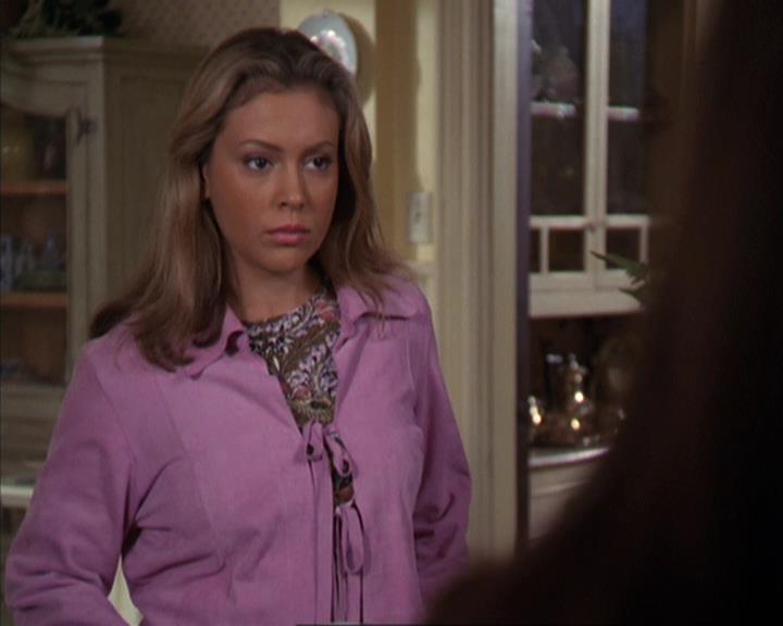 Charmed-Online-dot-net_309SleuthingWithTheEnemy0074.jpg