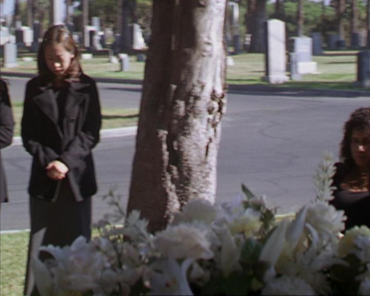 Charmed-Online-dot-net_309SleuthingWithTheEnemy0125.jpg Charmed-Online-dot-net_309SleuthingWithTheEnemy0125.jpg