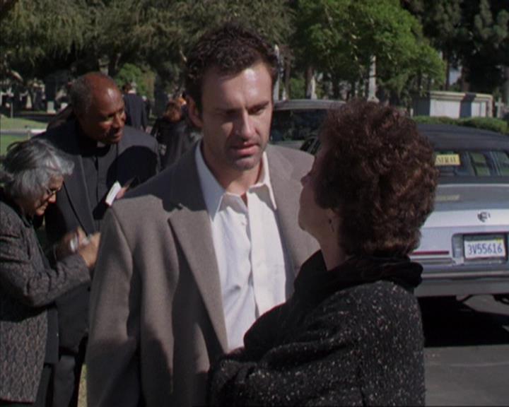 Charmed-Online-dot-net_309SleuthingWithTheEnemy0263.jpg Charmed-Online-dot-net_309SleuthingWithTheEnemy0263.jpg