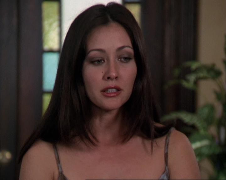 Charmed-Online-dot-net_309SleuthingWithTheEnemy0381.jpg Charmed-Online-dot-net_309SleuthingWithTheEnemy0381.jpg