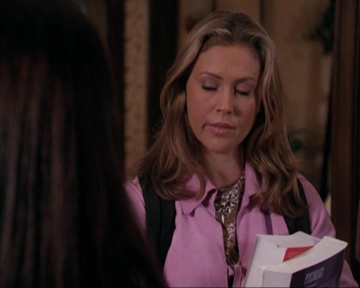 Charmed-Online-dot-net_309SleuthingWithTheEnemy0404.jpg Charmed-Online-dot-net_309SleuthingWithTheEnemy0404.jpg