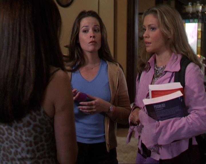 Charmed-Online-dot-net_309SleuthingWithTheEnemy0417.jpg Charmed-Online-dot-net_309SleuthingWithTheEnemy0417.jpg