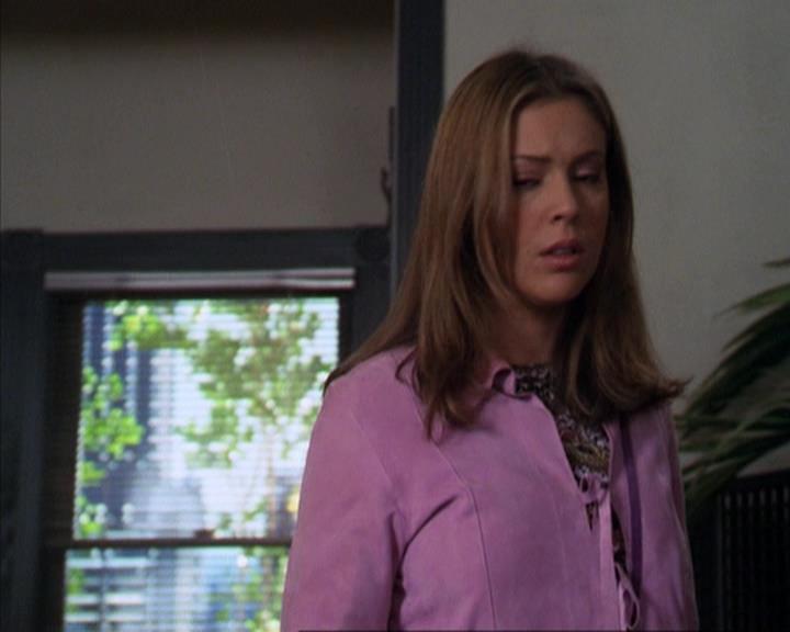 Charmed-Online-dot-net_309SleuthingWithTheEnemy0929.jpg Charmed-Online-dot-net_309SleuthingWithTheEnemy0929.jpg